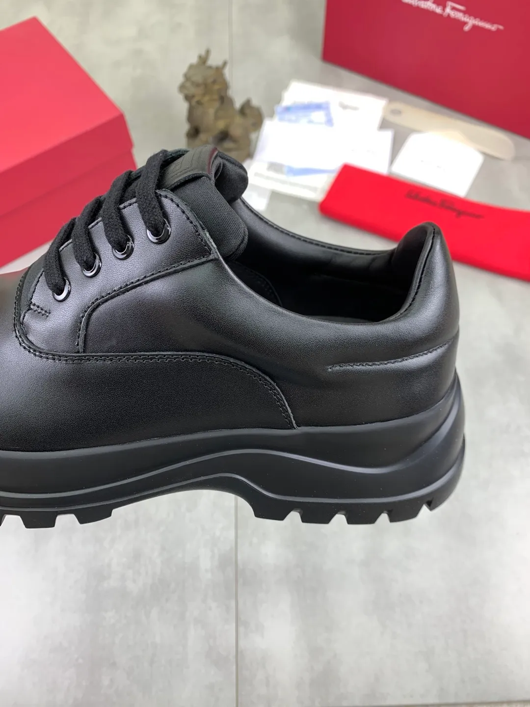 Men's men's shoes💰P640💰【New style】High quality water-dyed cowhide 🆘【Salvatore Ferragamo】Ferragamo's latest casual business leather shoes for men! Listed simultaneously! The fabric is made of specially imported original calfskin, and the interior is made of imported water-dyed cowhide. It is absolutely luxurious and leads the fashion trend. High-end foam outsole, matching sizes: 38-44 (45 and 46 can be customized) 4️⃣ colors available